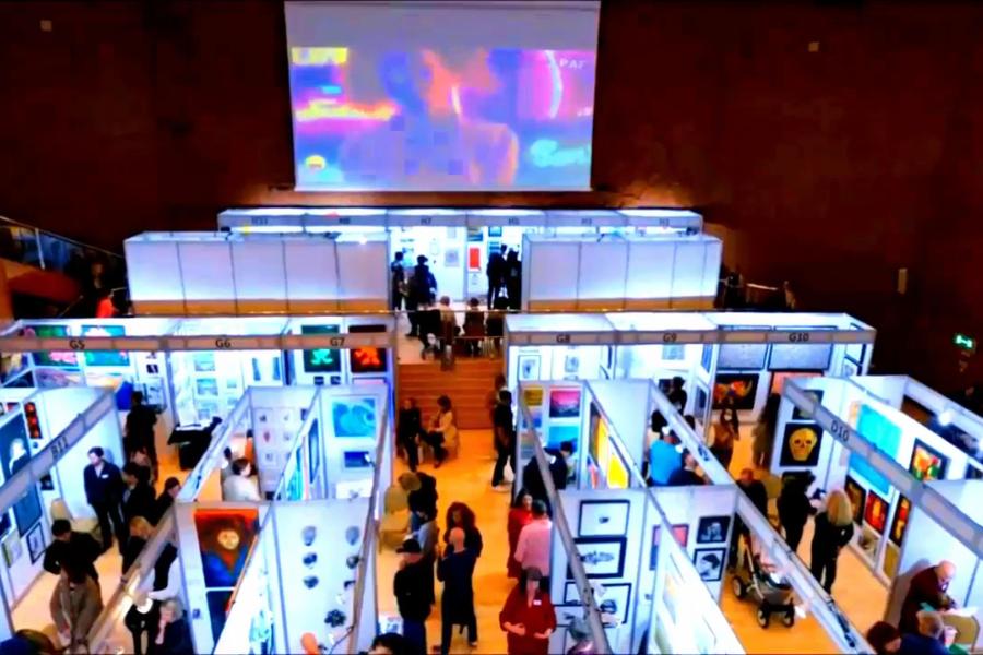 Screenshot impressions Video "Parallax Art Fair in London 2023"