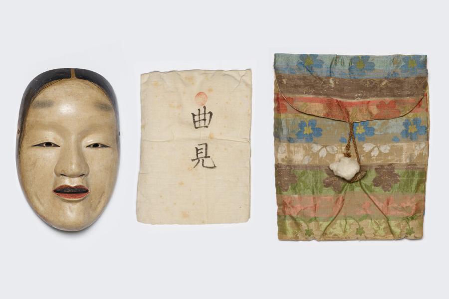 Nô-Maske des Typs Shakumi mit Kissen und Aufbewahrungstasche aus Brokat, Japan, Edo-Zeit, 17.-18. Jh. (Maske), spätes 19. Jh. (Tasche und Kissen), Hinoki, Holz japanischer Zypresse, Inv.-Nr. RJP 4017, Geschenk Balthasar Reinhart, Museum Rietberg. – 17./18. Jh. bis um 1907 oder später, Fürstenfamilie Maeda; zwischen 1907 oder später bis 1928, Ernst Grosse, Freiburg i.Br.; 1928 bis 1955, Georg Reinhart, Winterthur; 1955-1989, Balthasar Reinhart, Winterthur