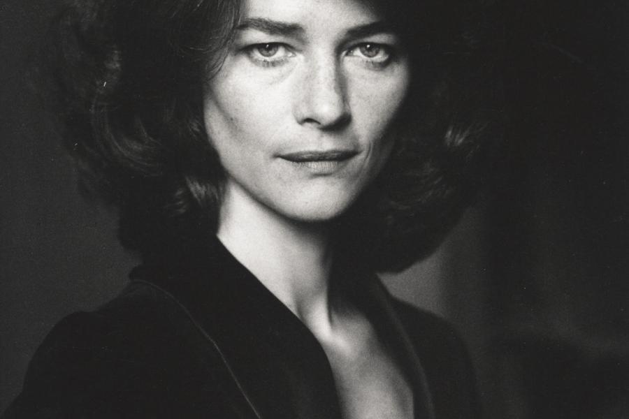 Alice Springs, Charlotte Rampling, Paris 1982 © Helmut Newton Foundation