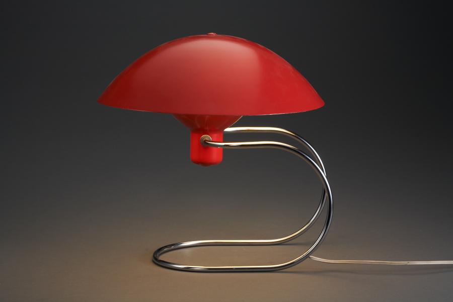 Greta von Nessen Anywhere desk lamp (c) VDM Andreas Jung