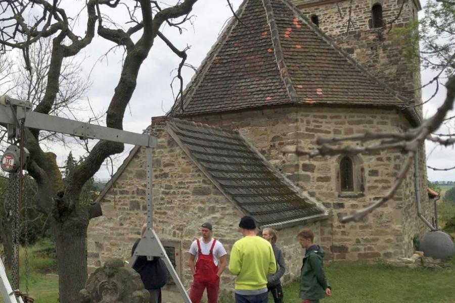 St. Michael in Gerbstedt, Freiwillige der Jugendbauhütte Niedersachsen waren hier im Einsatz * Foto: Anna-Maria Binder