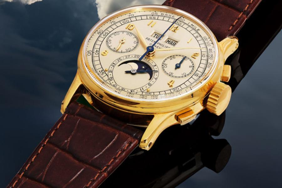 PATEK PHILIPPE Ewiger Kalender mit Chronograph Ref. 1518, hergestellt 1950. Gelbgold 750. Schätzung: CHF 180 000 / 360 000 Verkauft für CHF 500 000