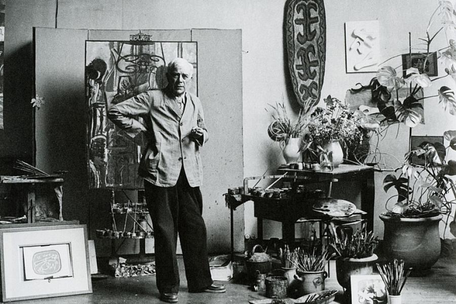 Willy Maywald Georges Braque in seinem Haus in der Nähe des Parc Montsouris, 1948 Stiftung Museum Schloss Moyland © VG Bild-Kunst, Bonn 2024