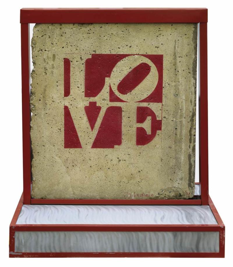 Robert Clark Indiana: „Love/Wall", 1991, Teil der Berliner Mauer, Beton und Bewehrungsstahl mit roter Farbe gesprüht, 119 x 100,5 x 76 cm, erzielter Preis € 151.470, Fotonachweis: Dorotheum