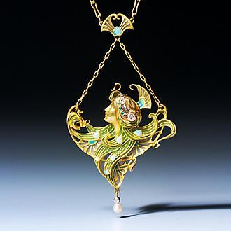 Art Nouveau pendant L. Gautrait (1865-1937) Gold, enamel, ’plique à jour’ enamel, opal, emerald, pearl and diamond Signed L. Gautrait Paris, circa 1900 .  Aussteller: Epoque Fine Jewels