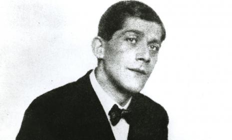 Oskar Kokoschka, Porträtaufnahme, Dresden 1920, Fotograf: Hugo Erfurth © Oskar Kokoschka-Zentrum, Universtitä der angewandten Kunst" alt="Oskar Kokoschka, Porträtaufnahme, Dresden 1920, Fotograf: Hugo Erfurth © Oskar Kokoschka-Zentrum, Universtitä der angewandten Kunst