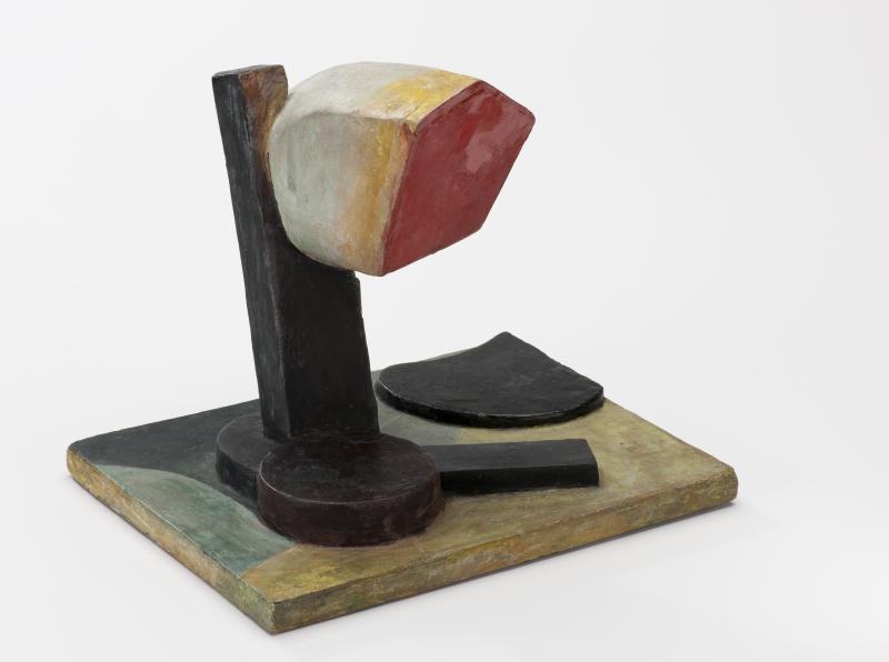 Kurt Schwitters Ugly Girl 1942/1945 Skulptur, Holz und Gips, bemalt Sammlung NORD/LB in der Niedersächsischen Sparkassenstiftung, Leihgabe im Sprengel Museum Hannover Foto: Kurt Schwitters Archiv im Sprengel Museum Hannover Fotograf: Aline Gwose / Michael Herling, Sprengel Museum Hannover © VG Bild-Kunst, Bonn 2013