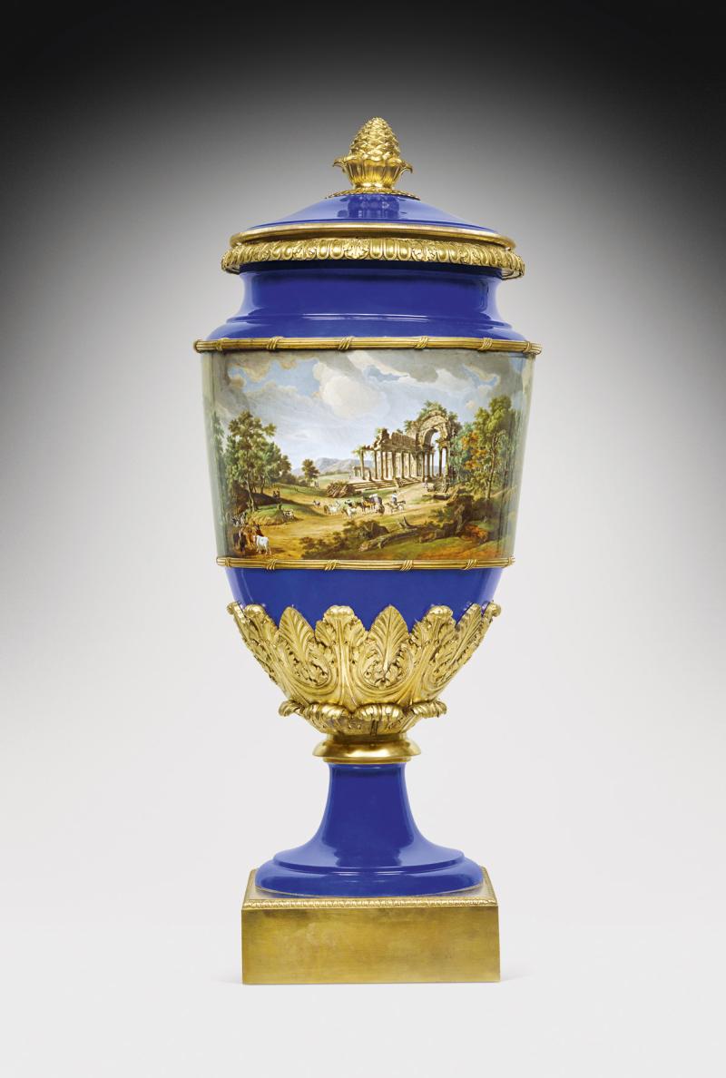 Vase mit russischen Veduten, St. Petersburg, 1825 - 1855 Porzellan, Höhe 108 cm Schätzwert € 90.000 - 140.000 Auktion 14. Oktober 2013