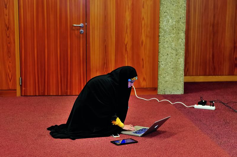 Mark Henley, Waiting for the Iran Deal, Geneva (Series), SwissInfo. © Mark Henley, Swiss Press Photo