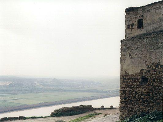 Axel Hütte, Alcácer, 1991, C-Print, 187 x 237 cm. © Courtesy Galerie Nikolaus Ruzicska, Salzburg und Axel Hütte / Schirmer/Mosel, München