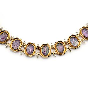 Kat.-Nr.: 12 01119 Collier, Juwelier Friedrich/ Frankfurt, GG 750/000, nach dem Vorbild der Renaissance, L. ca. 40,5 cm Limit: 5.500,- €