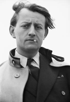 André Malraux auf Gisèle Freunds Terrasse in der Rue Lakanal, Paris, 1935 Digitaler Colorprint 2014 © IMEC, Fonds MCC, Vertrieb bpk / Photo Gisèle Freund