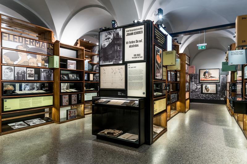 Dauerausstellung des Literaturmuseums 1. Stock: Von 1918 bis zur Gegenwart