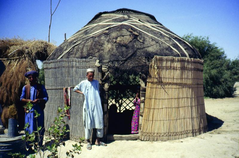 Turkmenen. Bild 03 Jurte von Saryk-Turkmenen bei Aqcha in Nordafghanistan. © Micheline Centlivres-Demont