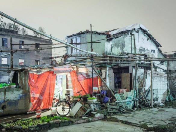 Peter Bialobrzeski Nail Houses # 34, Shanghai 2013, HATJE CANTZ