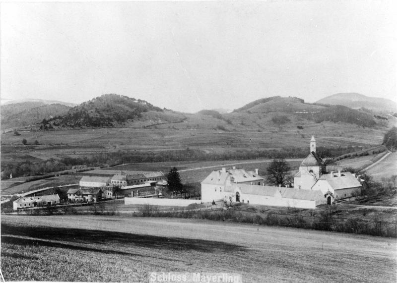 Schloss Mayerling im Wienerwald, in dem am 30. Jänner 1889 Kronprinz Rudolf und Baronesse Mary Vetsera unter bis heute ungeklärten Umständen Selbstmord begingen