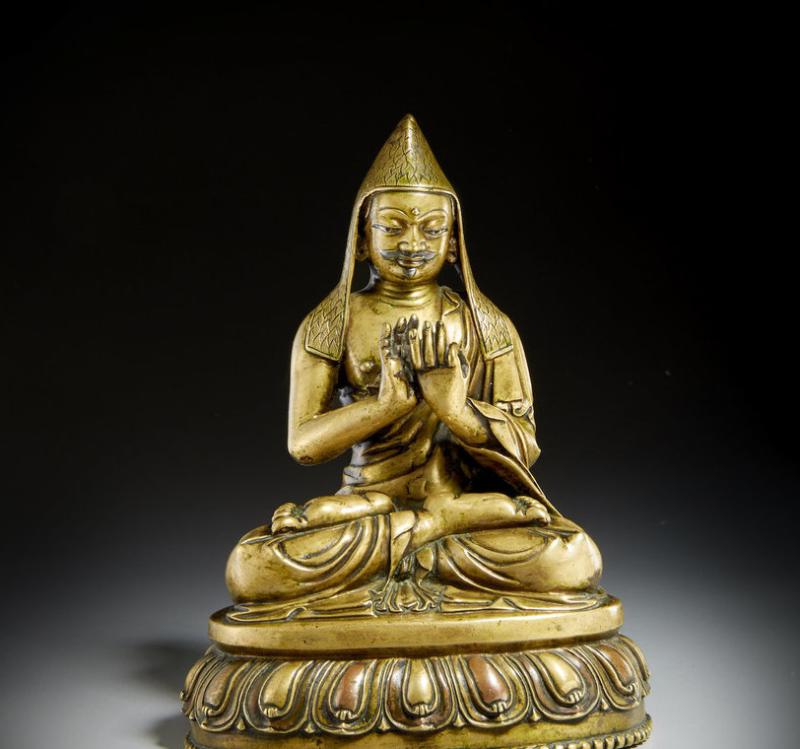 Losnummer 22: Eine Bronzefigur mit Gold- und Silbereinlagen des Gayadhara, Tibet, ca. 15. Jahrhundert. Schätzpreis 100.000/150.000 $