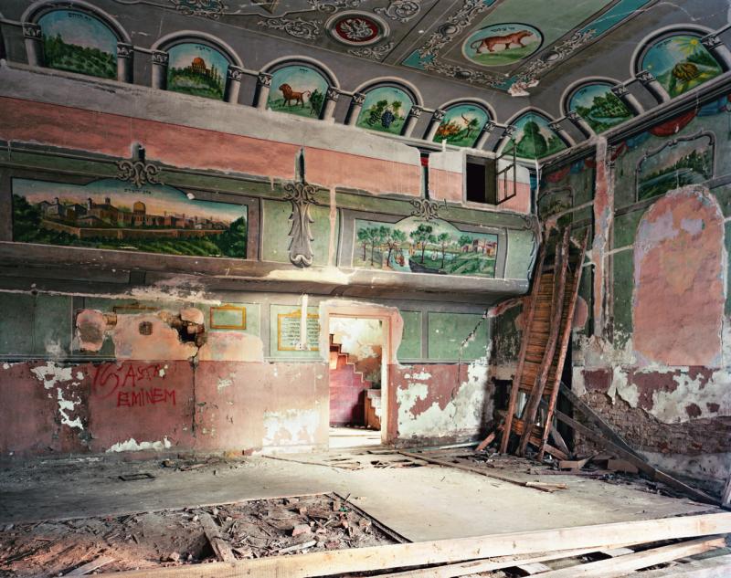 Johanna Diehl: Ukraine Series  Johanna Diehl, Ukraine Series, Novoselitsia I, 2013, C-Print, 126 x 159 cm  © Johanna Diehl Courtesy Johanna Diehl und Galerie Wilma Tolksdorf Frankfurt/Berlin