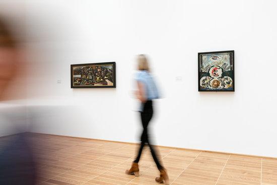 Ausstellungsansicht «Der figurative Pollock», Foto: Julian SalinasAusstellungsansicht «Der figurative Pollock», Foto: Julian Salinas Ausstellungsansicht «Der figurative Pollock», Foto: Julian Salinas