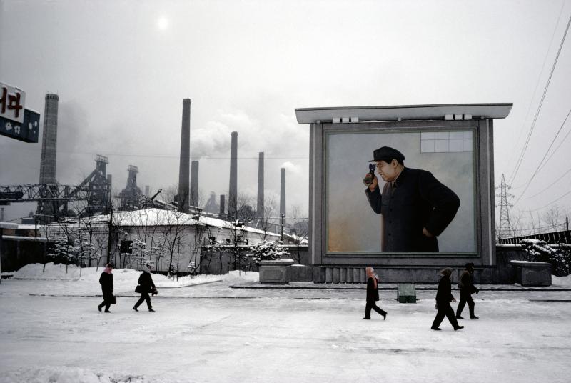 Kim Chaek Stahlwerke, Chongjin, Nordkorea, 1986 © Hiroji Kubota/Magnum Photos