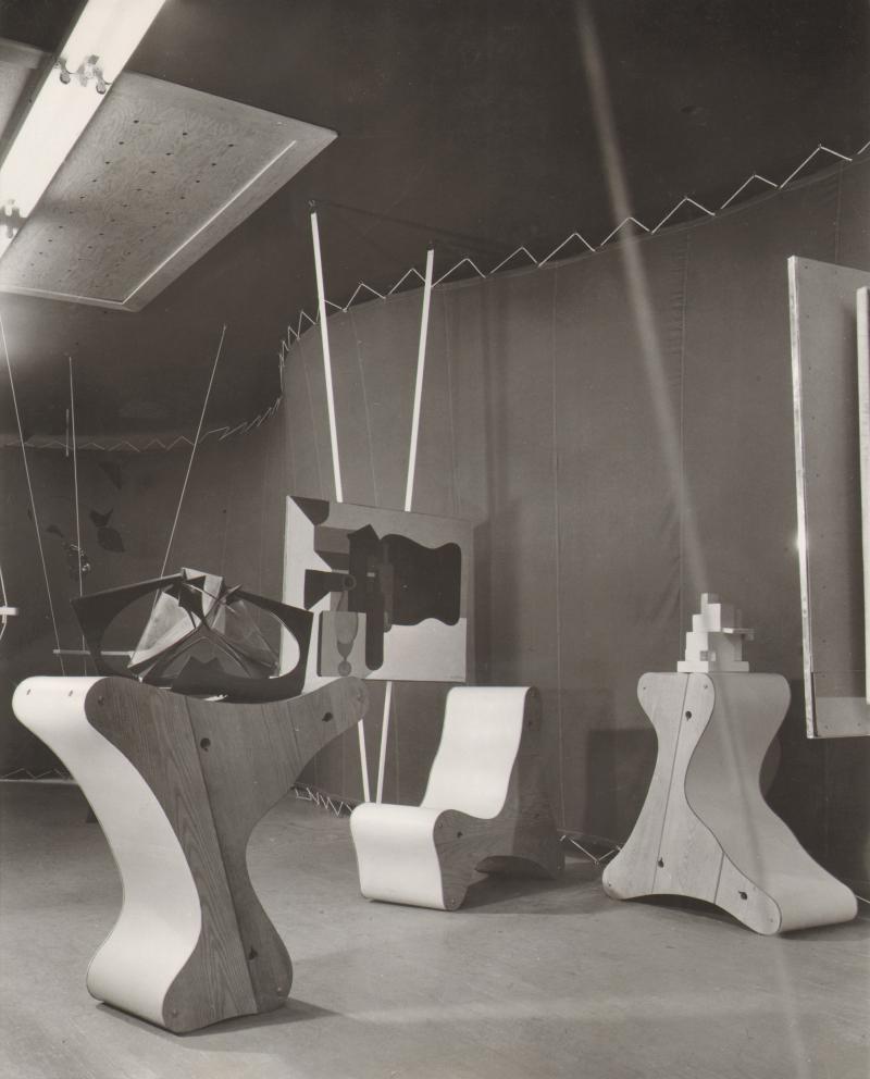 Friedrich Kiesler, Abstract Gallery, Art of This Century, New York, 1942, © 2016 Österreichische Friedrich und Lillian Kiesler Privatstiftung, Wien; Foto: K. W. Herrmann