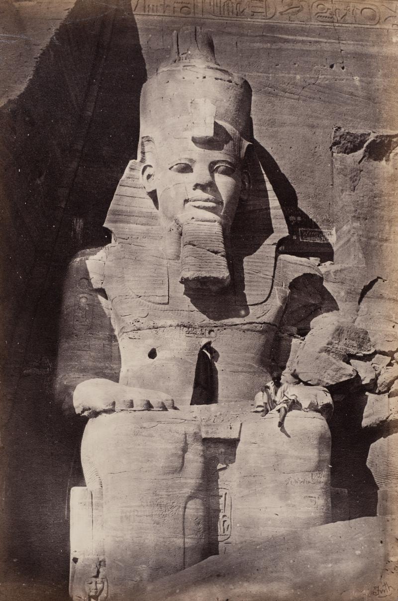 Colossal Figure at Abou Simbel 1857 aus: Francis Frith, Upper Egypt and Ethiopia, London 1862 © Courtesy Sammlung OstLicht, Wien