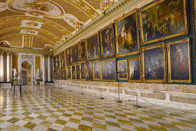 Blick in die westliche Halle der Bildergalerie im Park Sanssouci. Foto: SPSG/Hans Bach