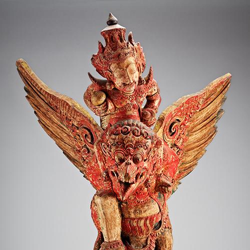 Skulptur Garuda, Indonesien, Südostasien, Ethnologische Sammlung © Museum Natur und Mensch – Städtische Museen Freiburg, Foto: Axel Killian