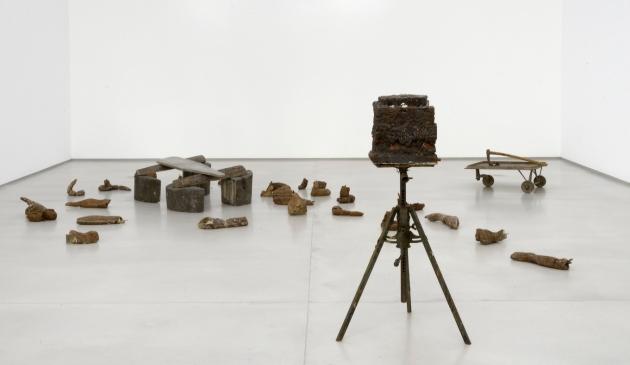 oseph Beuys, Hirschdenkmäler, 1949-58, Courtesy Galerie Thaddaeus Ropac, Paris-Salzburg © VG Bild-Kunst, Bonn 2015, Foto Charles Duprat