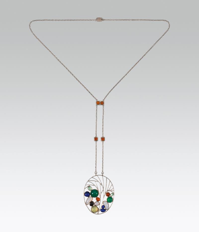 Josef Hoffmann (Pirnitz 1870 - 1956 Wien)  Medallion with chain Wiener Werkstätte, 1903  silver, gemstones; marked; l. 38 cm; 5 × 4 cm (medallion) private property, Salzburg Wiener-Werkstätte-Archiv, MAK Wien, model no. N 132, design drawing KI 12140-7 estimate € 150,000 - 300,000