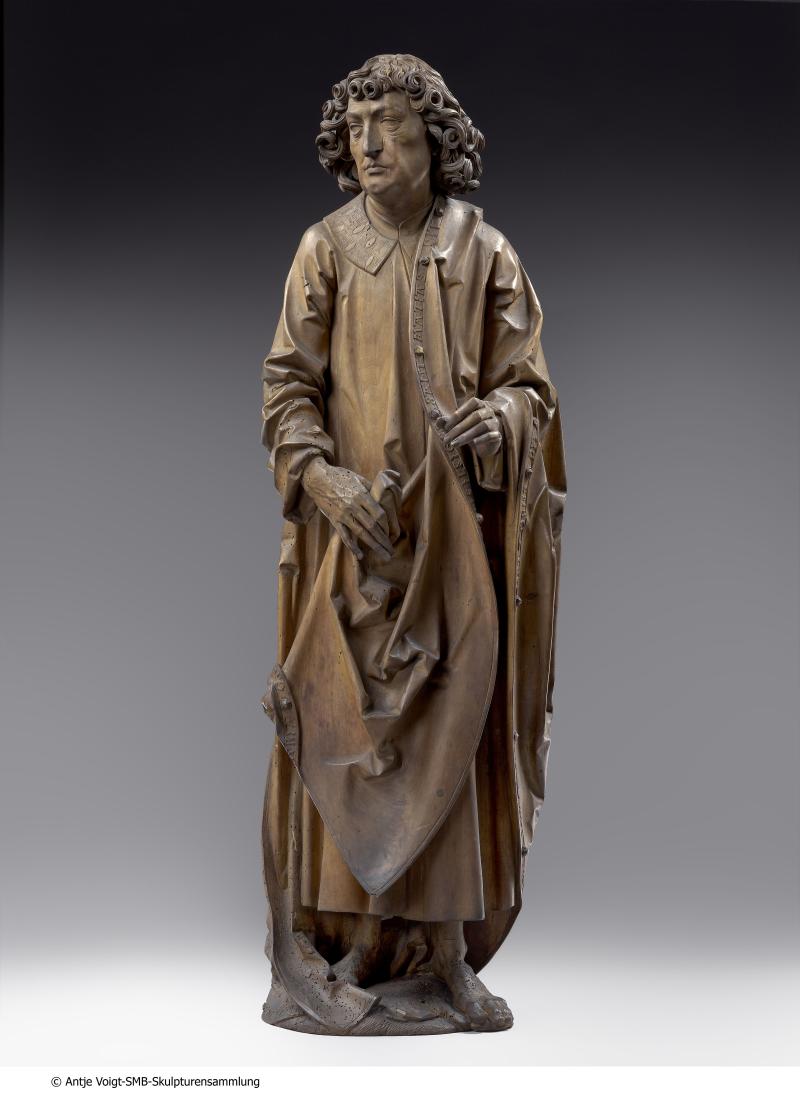 Tilman Riemenschneider, Apostel Matthias, ca. 1500/05, Lindenholz, H 105,5 cm © Staatliche Museen zu Berlin, Skulpturensammlung und Museum für Byzantinische Kunst / Antje Voigt