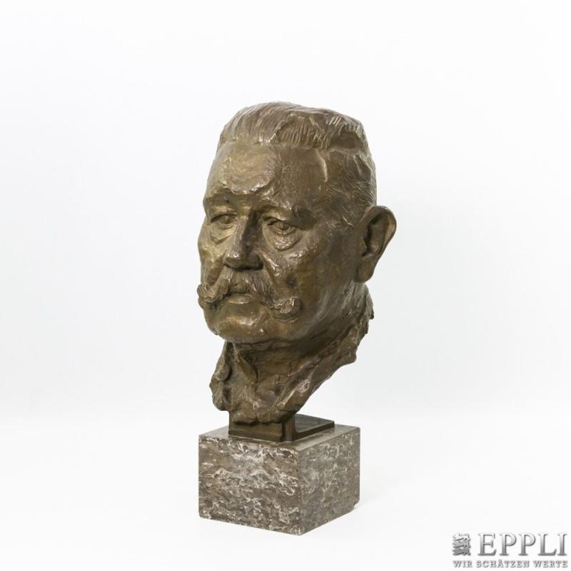 FEHRLE, Jakob Wilhelm (1884-1974):   Äußerst seltene Bronze des Reichspräsidenten und Generalfeldmarschalls Paul von HINDENBURG (1847-1934) in lebensnaher und ausgezeichneter künstlerischer Qualität.  Aufrufpreis: 11.400,00 € inkl. Aufgeld