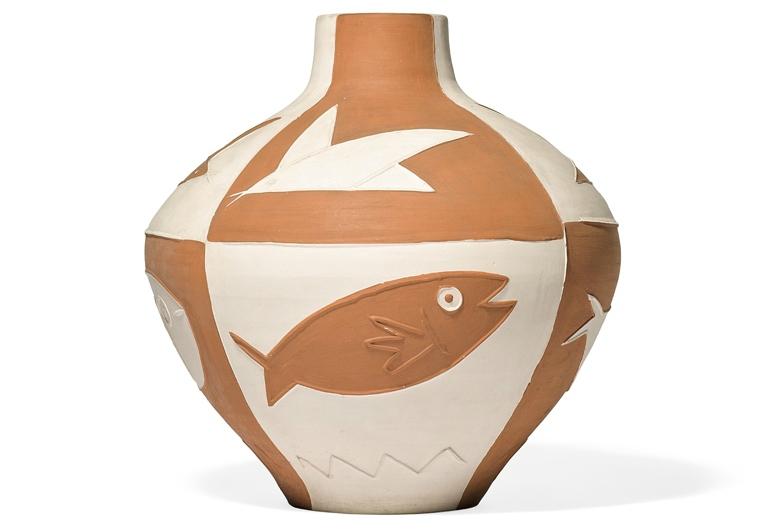 Pablo Picasso, Oiseaux et poissons Terre de faïence vase, 1955 numbered 19/25 191⁄4