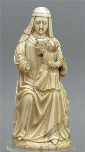 Skulptur 15./16. Jh., Elfenbein, Madonna mit Jesuskind, eine Madonnenhand fehlt, unrestaurierter Zustand, h 20 cm, seltenes Sammlerstück,  Mindestpreis:	5.500 EUR