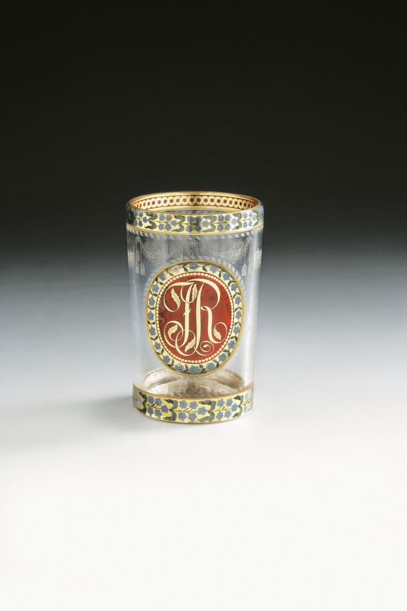 Joseph Mildner (1765–1808) , Becher mit Monogramm, Gutenbrunn, 1805, Sammlung Kuhn, © Graphisches Atelier Neumann