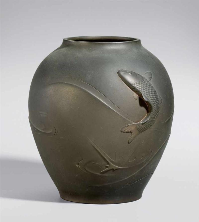 Große, eiförmige Vase. Bronze. Frühes 20. Jh. Am Boden Ritzsign.: Joun saku Schätzpreis:	1.500 - 2.000 EUR