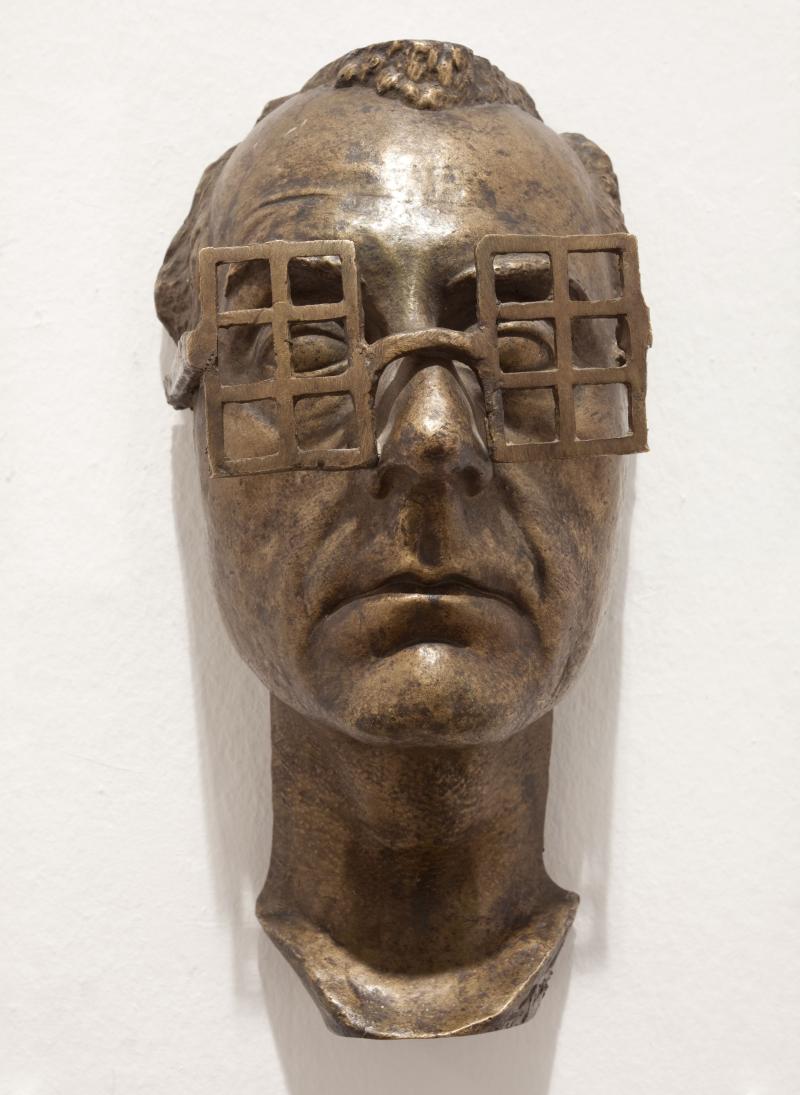 Man Ray, Autoportrait, 1937/71, Bronze auf Plexiglas, Sammlung Marion Meyer, Paris © Galerie Eva Meyer, Paris © MAN RAY TRUST/ Bildrecht, Wien, 2017/18