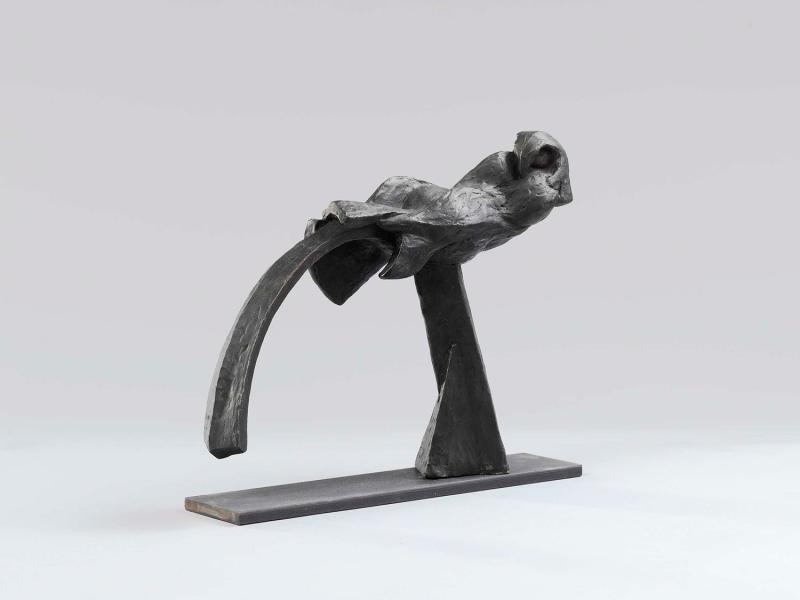 Magnus Pöhacker , Kleiner gestürzter Falke, 2010 Bronze 3/3, H 30 cm