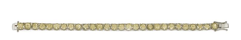 Diamant-Armband Deutschland, um 1960  28 Diamanten zus.ca. 36,4 ct Taxe: €45.000 – 50.000