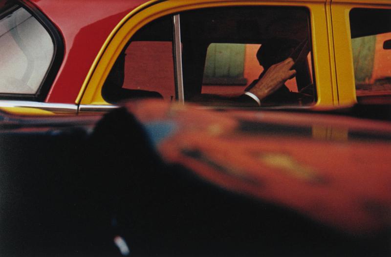 Saul Leiter Taxi, 1957, Abzug 2006 Digitaler C-Print Albertina, Wien