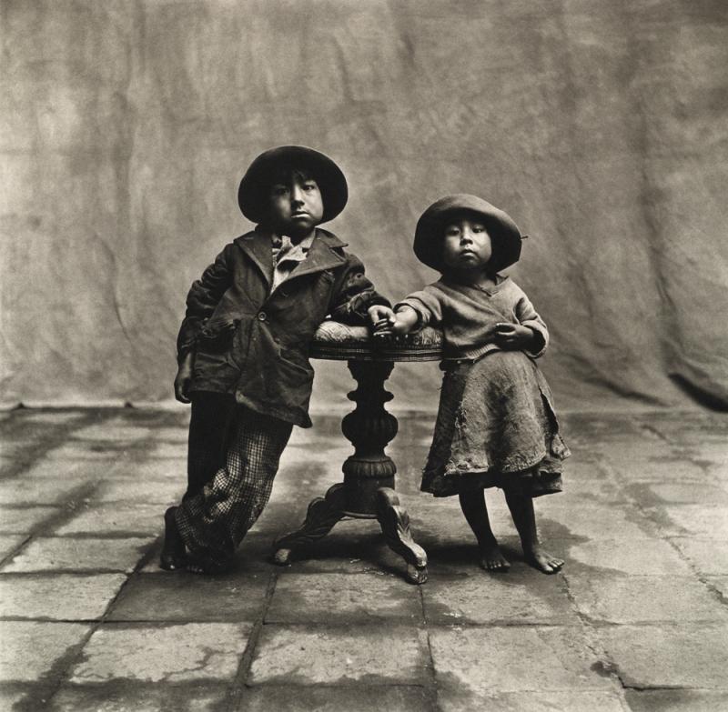 Cuzco Children, 1948 © Condé Nast 10 Tribesman with Nose Disc, New Guinea, 1970 © The Irving Penn Foundation