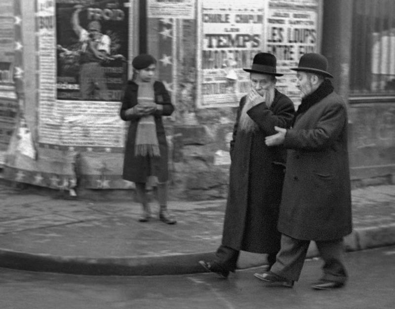 Fred Stein, Conversation / Unterhaltung, Paris 1936 195 x 244 mm  © Fred Stein bei VG Bild-Kunst, Bonn 2018