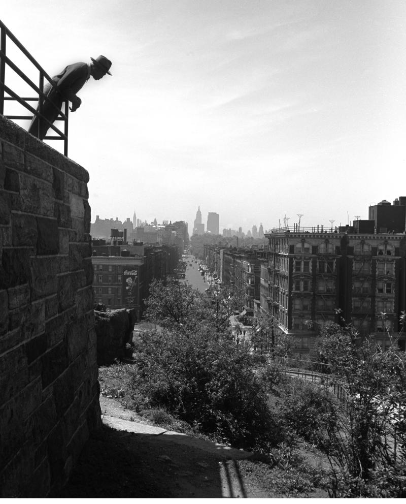 Fred Stein, Mt. Morris Park, New York 1945 335 x 274 mm  © Fred Stein bei VG Bild-Kunst, Bonn 2018