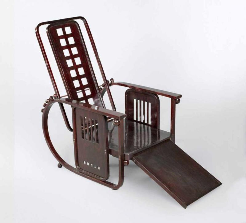 Sitzmaschine Josef Hoffmann Modell No. 670, Entwurf 1905, Zuschlagspreis:	16.000 EUR