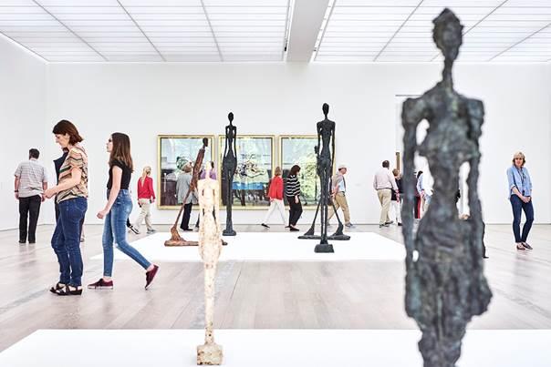 Abbildung: Installationsansicht „Bacon – Giacometti“, Fondation Beyeler, Riehen/Basel, 2018; © The Estate of Francis Bacon. All rights reserved / Succession Alberto Giacometti / 2018, ProLitteris, Zürich Foto: Mark Niedermann