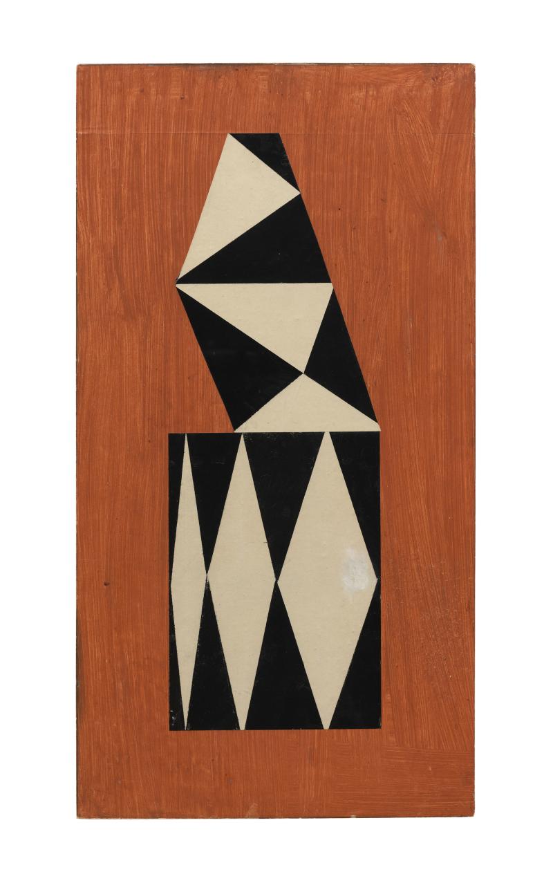 Hermann Glöckner (1889-1987) Rhomboide und Parallelogramme auf rotem Grund, 1957 Gouache gefaltet und collagiert auf Pappe 52 x 28 x 9,5 cm Städel Museum, Frankfurt am Main Erworben 2017 als Dauerleihgabe von Margarethe und Klaus Posselt Foto: Städel Museum © VG Bild-Kunst, Bonn 2018