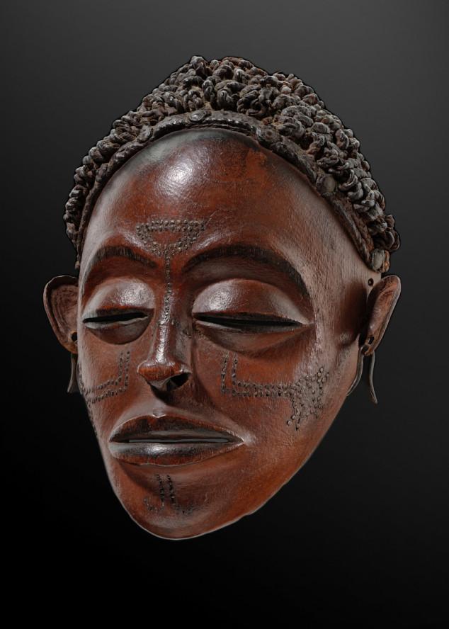 Chokwe Mask: © Philippe de Formanoir