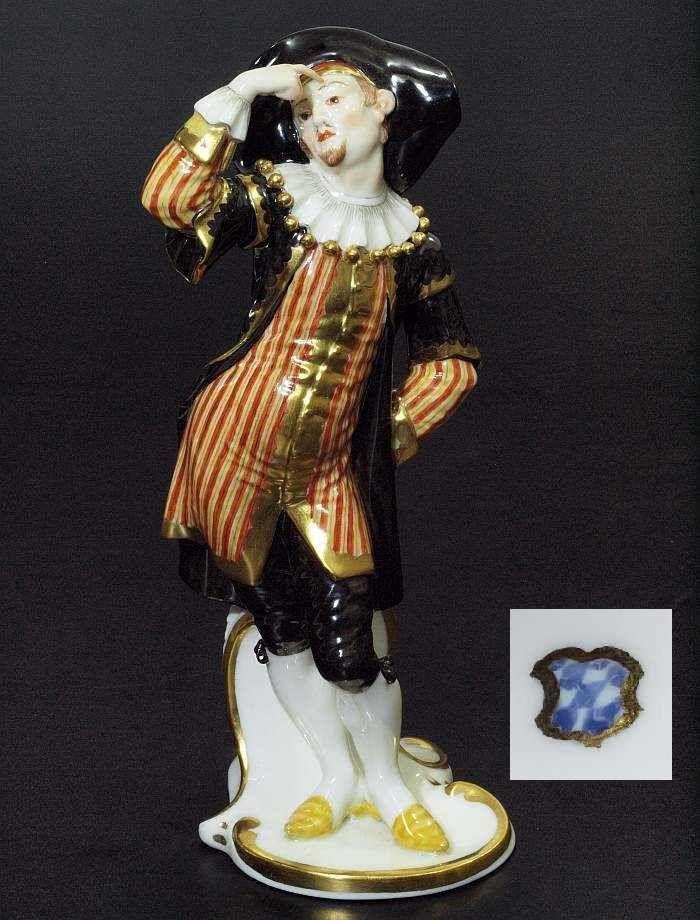 Dottore, Figurine der Commedia dell'arte. NYMPHENBURG, 20. Jahrhundert. Mindestpreis:	500 EUR