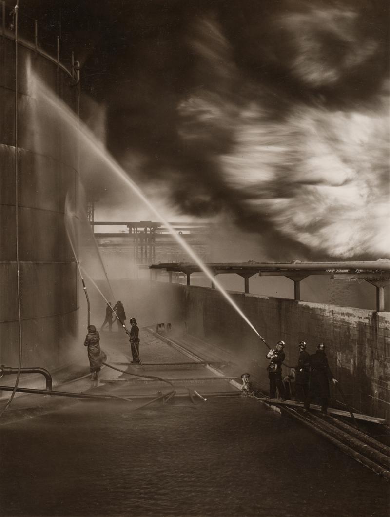 Ernst Teriet, Brand im Tanklager, Ruhrchemie AG, um 1938 © LVR-Industriemuseum