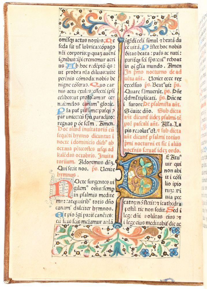 Breviarium Romanum (Breviarium Franciscanum). Auf Pergament gedruckt. (Venedig, Jacobus Rubeus, 1474). (17,5:13 cm). Got. Typ., 2 Kol. Durchgehend in Rot u. Schwarz gedruckt. Mit 10 eingemalten Initialen in Gold.. Schätzpreis:	18.000 EUR